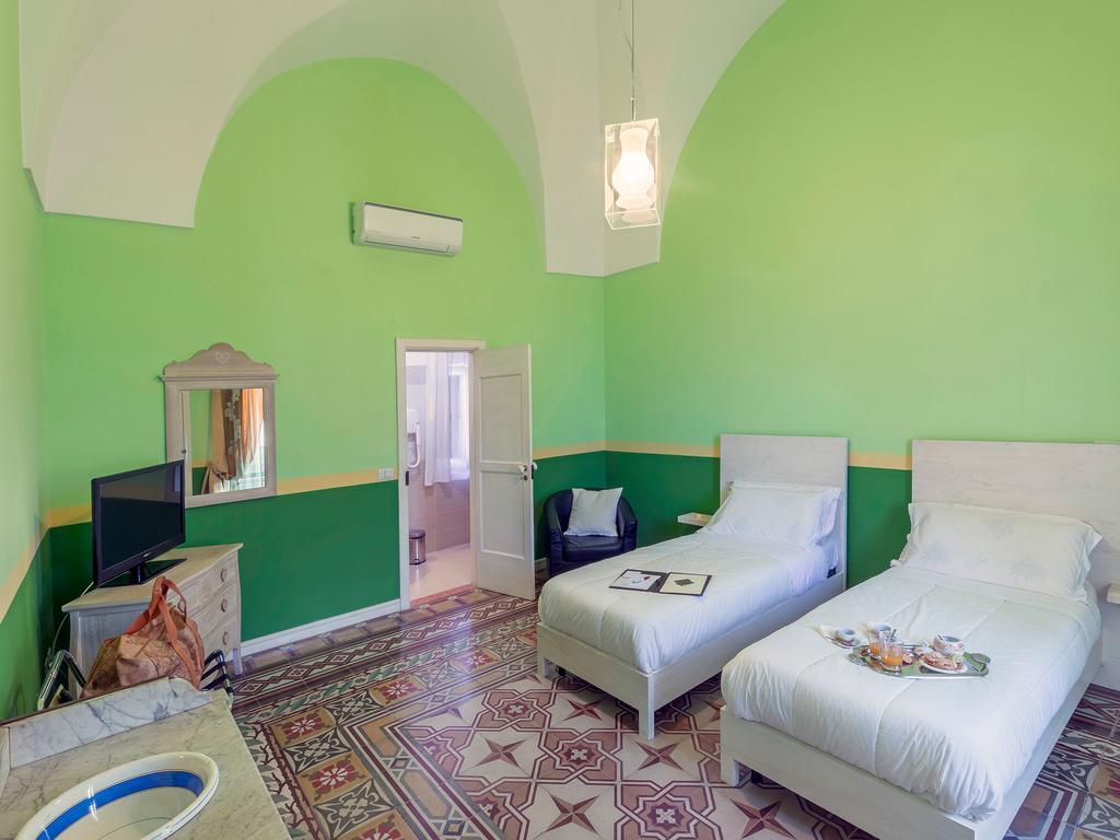 La Naca Della Taranta B&B Galatina Exterior foto